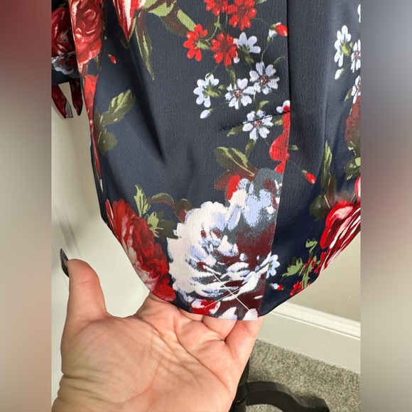 Loft Medium Petite Blue Floral Open Front Blazer - Picture 7 of 9